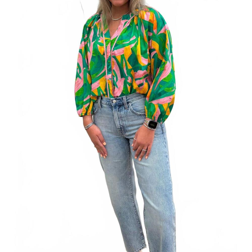 NEW SINCERELY OURS tropical rush blakely top in green